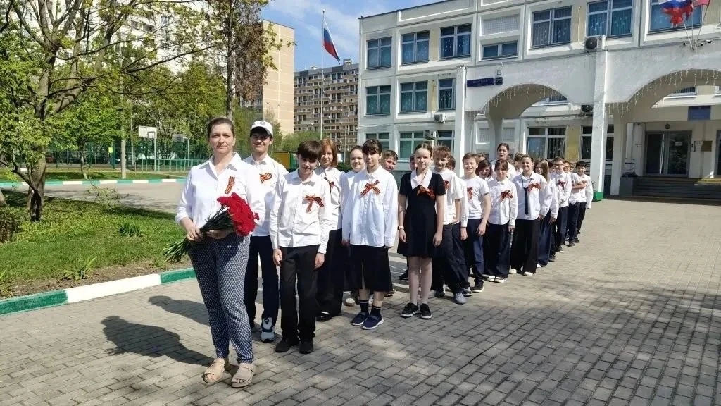 📌 Патриотическая акция «Красные гвоздики»  🕊️ В преддверии священного праздника Великой Победы наши 