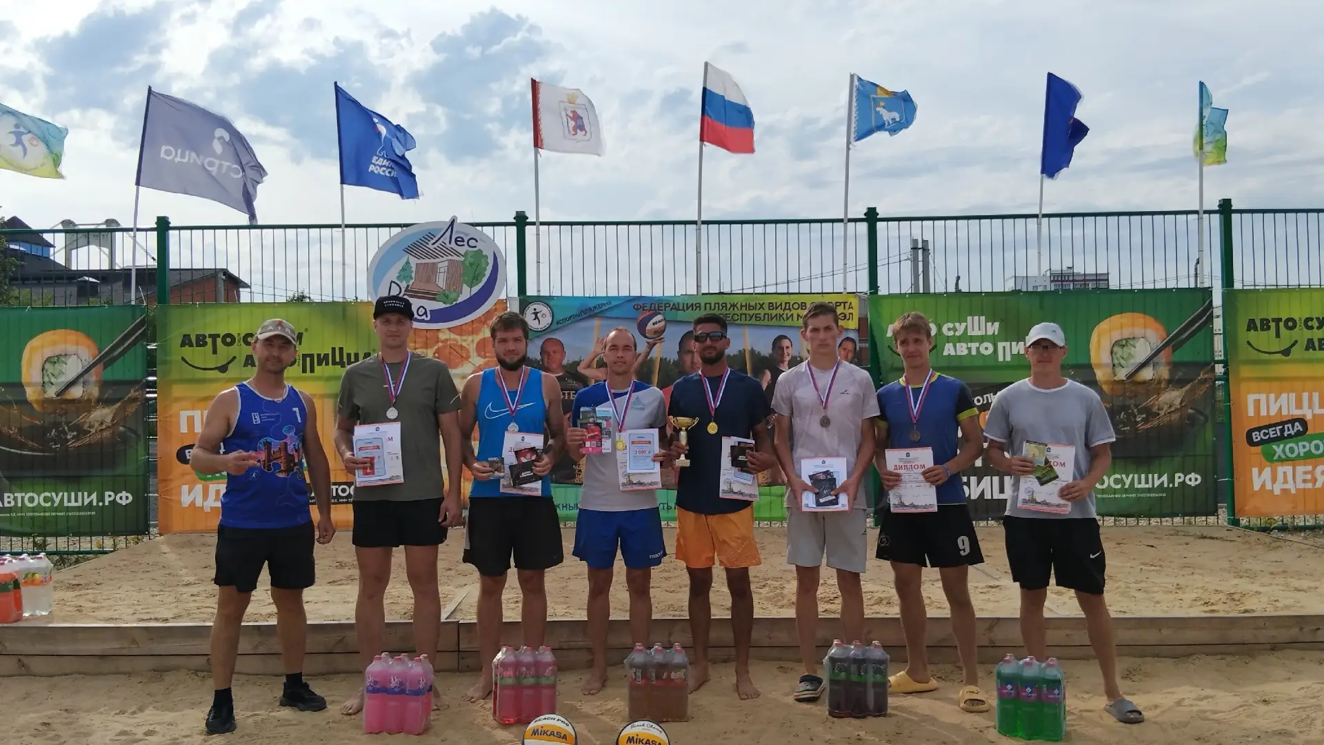Солнце, песок и пляжный волейбол! ☀🏐

В минувшую субботу в парке культуры и отдыха имени 400-летия 