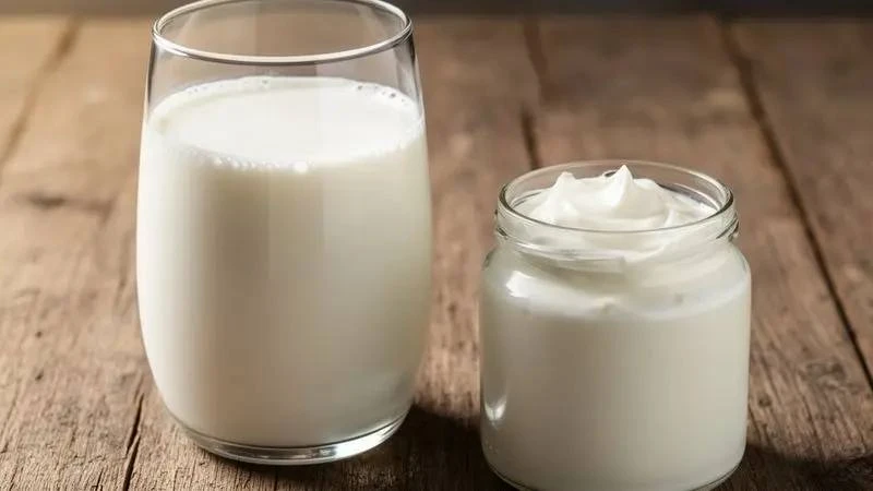 🥛 Кефир или йогурт — что полезнее?