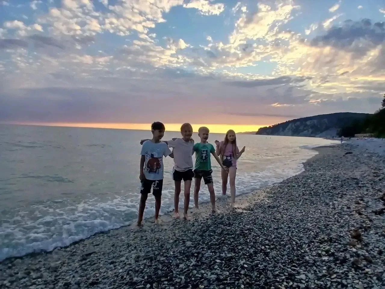 Лето в объективе 📸☀

Вот уже и пролетела половина лета. Мы знаем, что за это время у вас накопилось