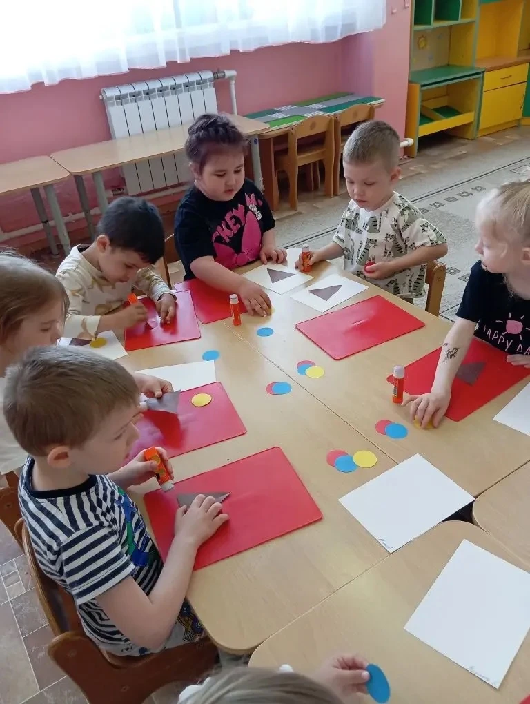 🍦🍨🧁Сегодня наши ребята попробовали себя в роли настоящих художников-кондитеров.Они с...
