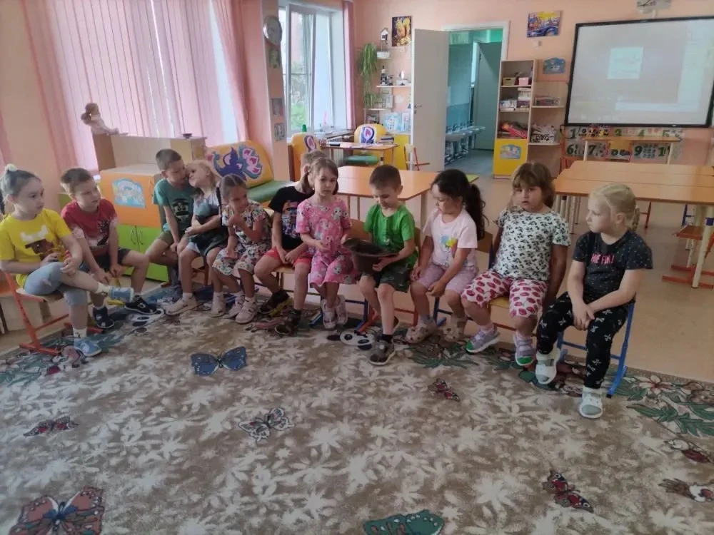 🍓 Секреты счастливой семьи от «Ежевички» и наших мам 🍓

Сегодня в нашей группе "Ежевичка" случилос