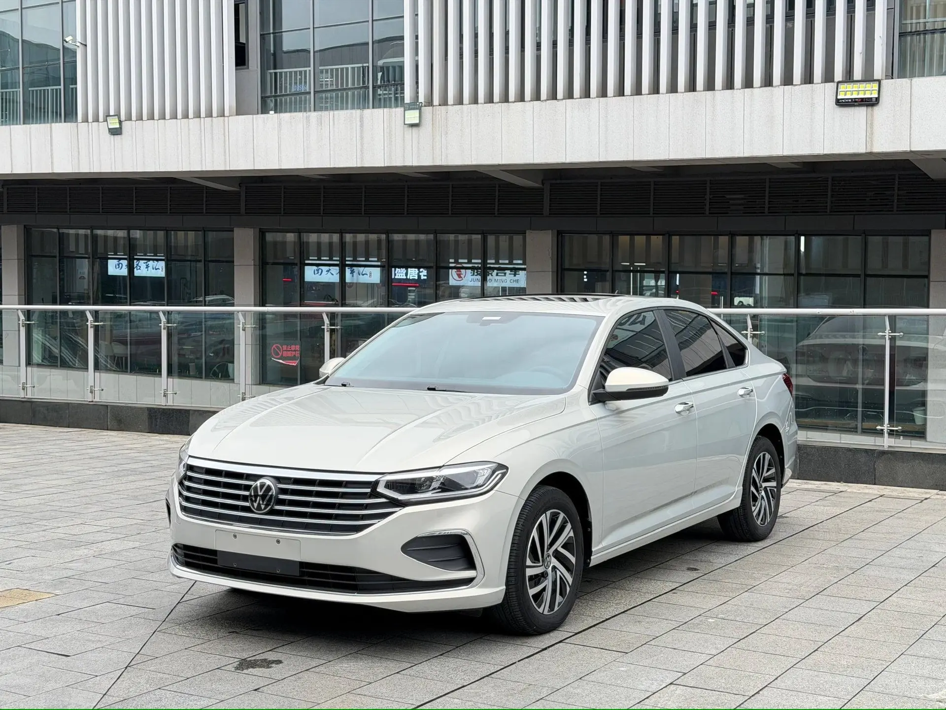 Автомобиль: Volkswagen Lavida