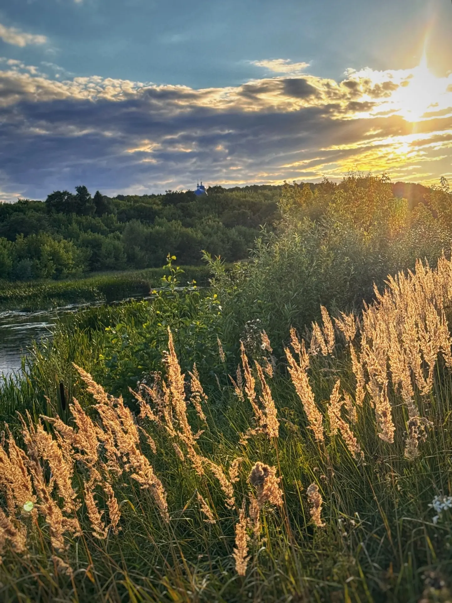 На берегу реки Свапа.