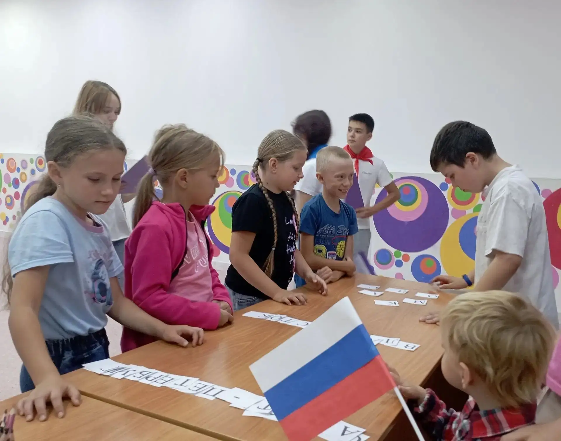 ФЛАГ ДЕРЖАВНЫЙ - СИМВОЛ СЛАВНЫЙ!