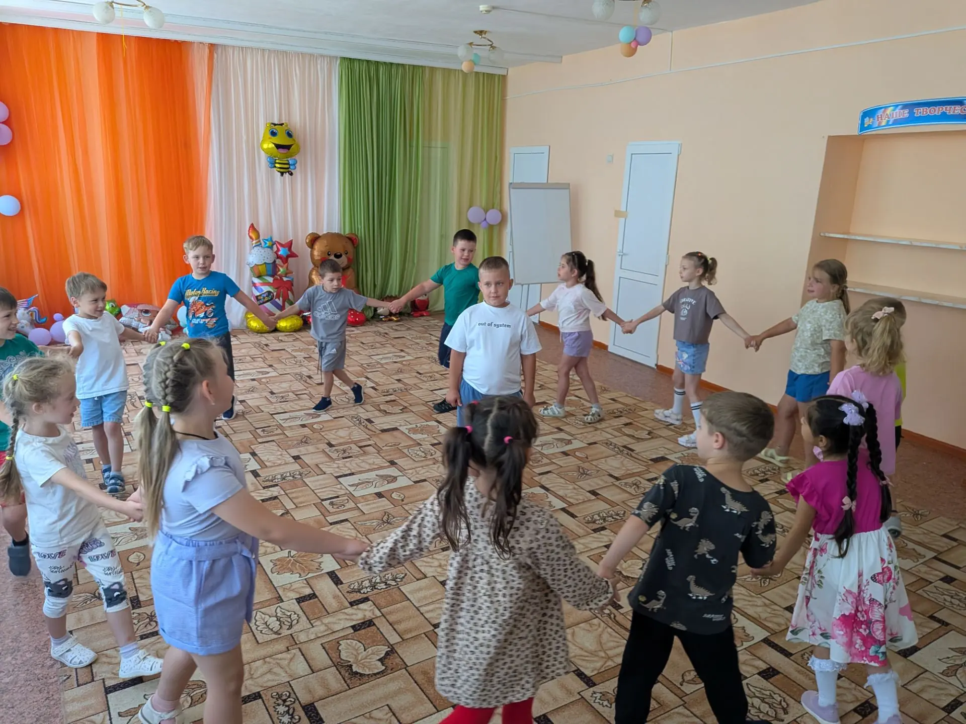 Андрею исполнилось 7 лет! 🎂🎈
Совсем скоро он станет школьником. А сегодня, как и положено, праздни
