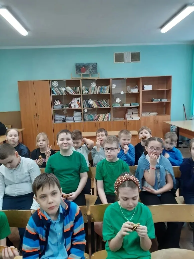 Весёлая встреча на Масленице! Сегодня ребята из 6 «Г» класса пригласили в гости второклассников «Г» 