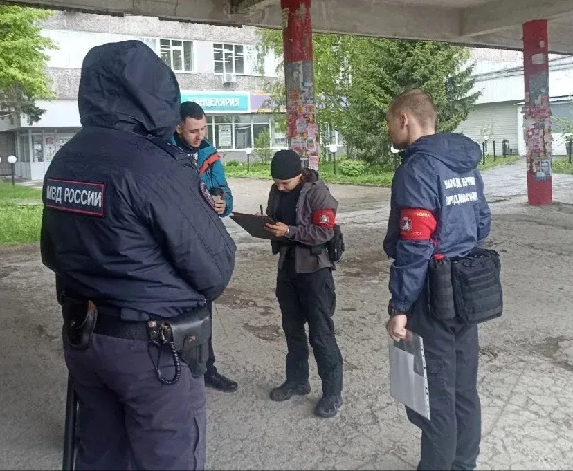 Сотрудники полиции продолжают проводить профилактические мероприятия в сфере информационных технолог