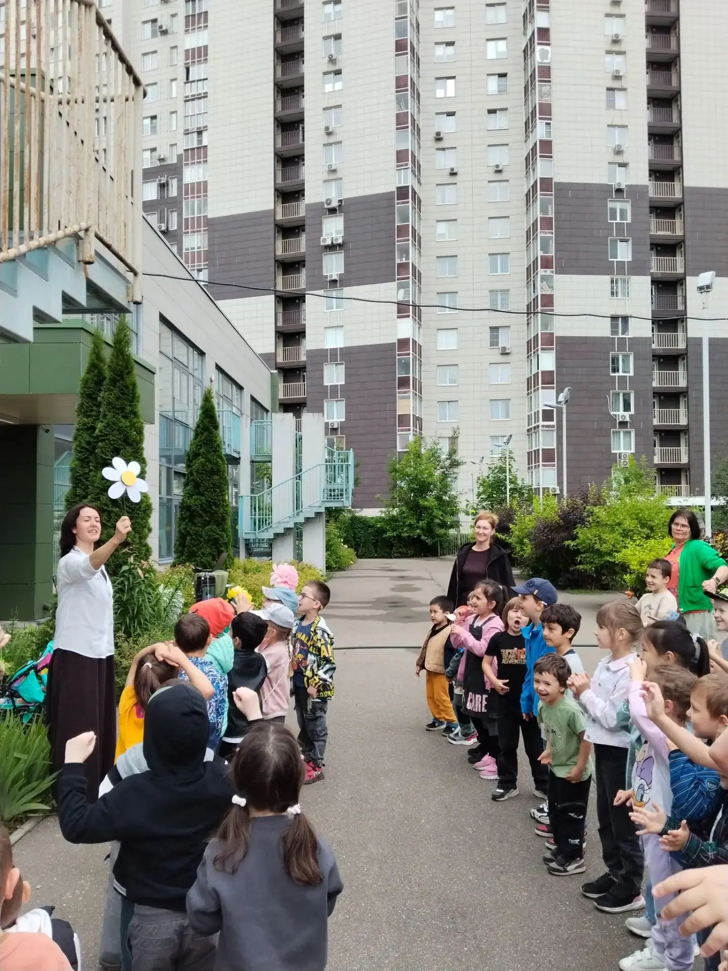 Сегодня в нашем детском саду было особенно тепло, душевно и радостно. Мы отмечали День семьи, любви 