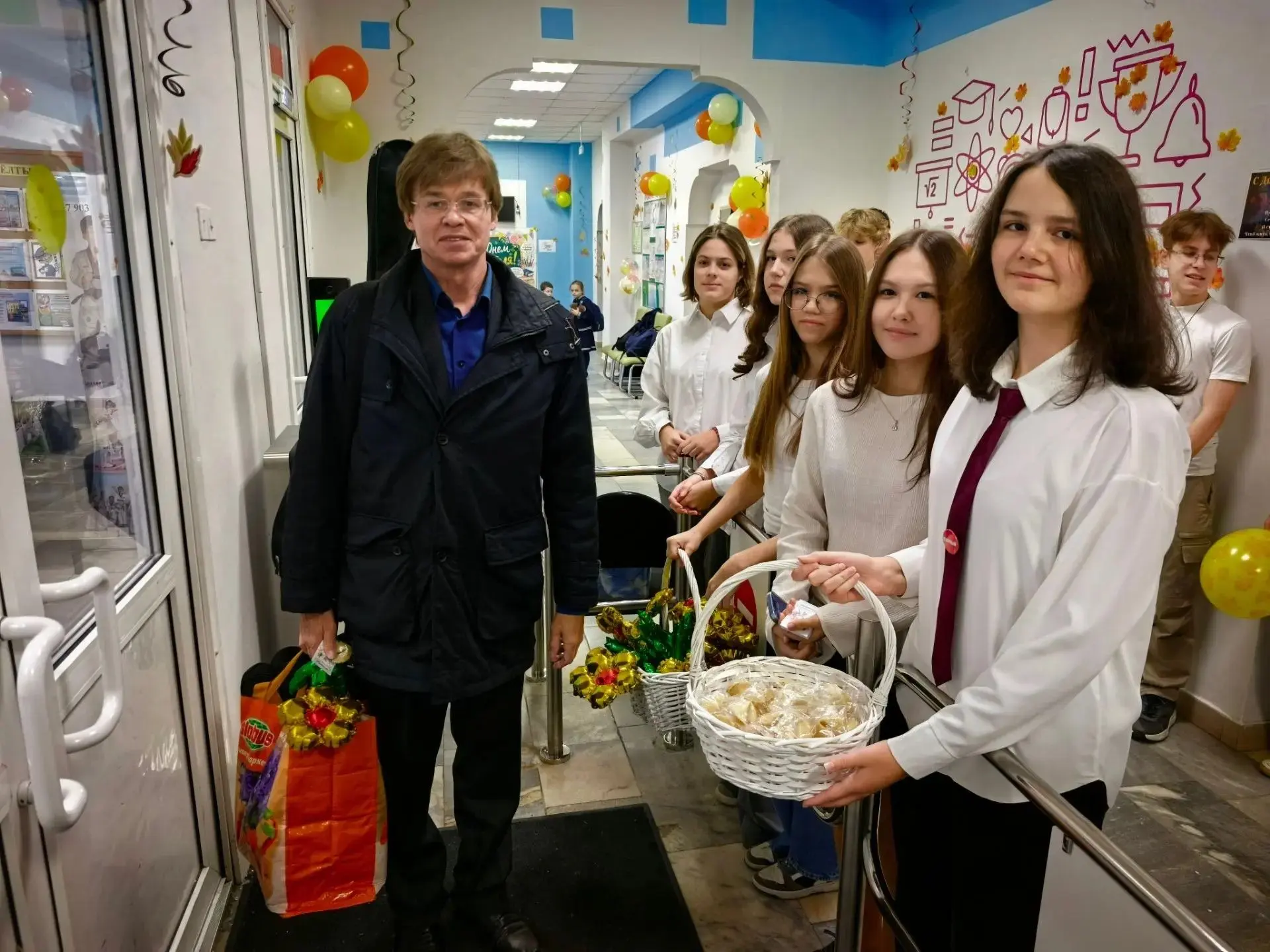 Педагогическая неделя в нашей школе продолжается в самом ярком и душевном ритме. Она вз...
