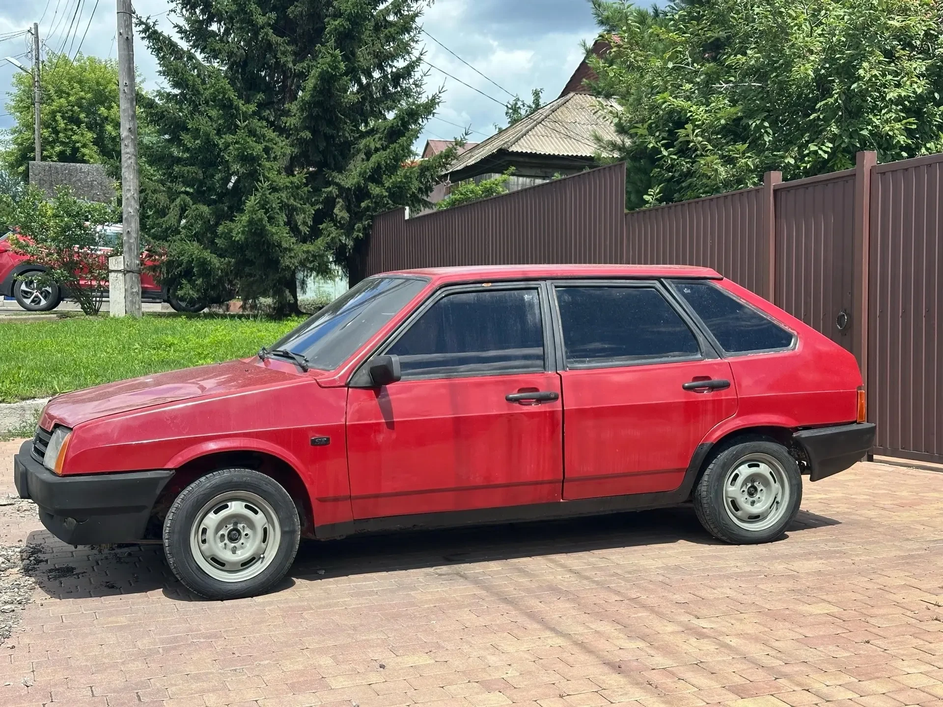 🚘 2109

💰 Цена: 60000 ₽
📝 Описание: Продам на полном ходу нету только аккумулятора
Резина лето Ma