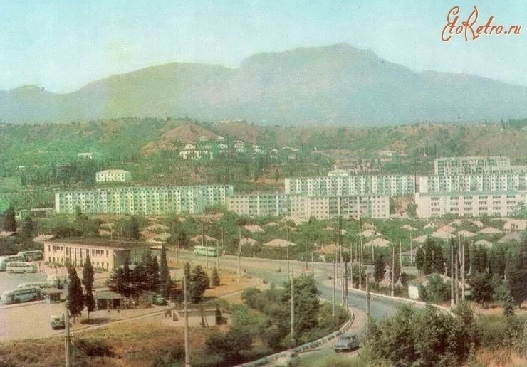 #Алушта
Район автовокзала.
1964 год

Источник Ретро Алушта

✅ Подпишись 👇
—— АЛУШТА РУЛИТ! ——