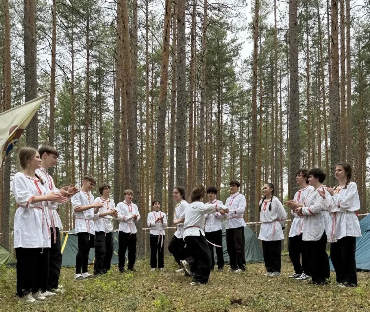 Школьная жизнь наполнена яркими событиями. Одно из них военно-спортивный слёт, который проводит МО О