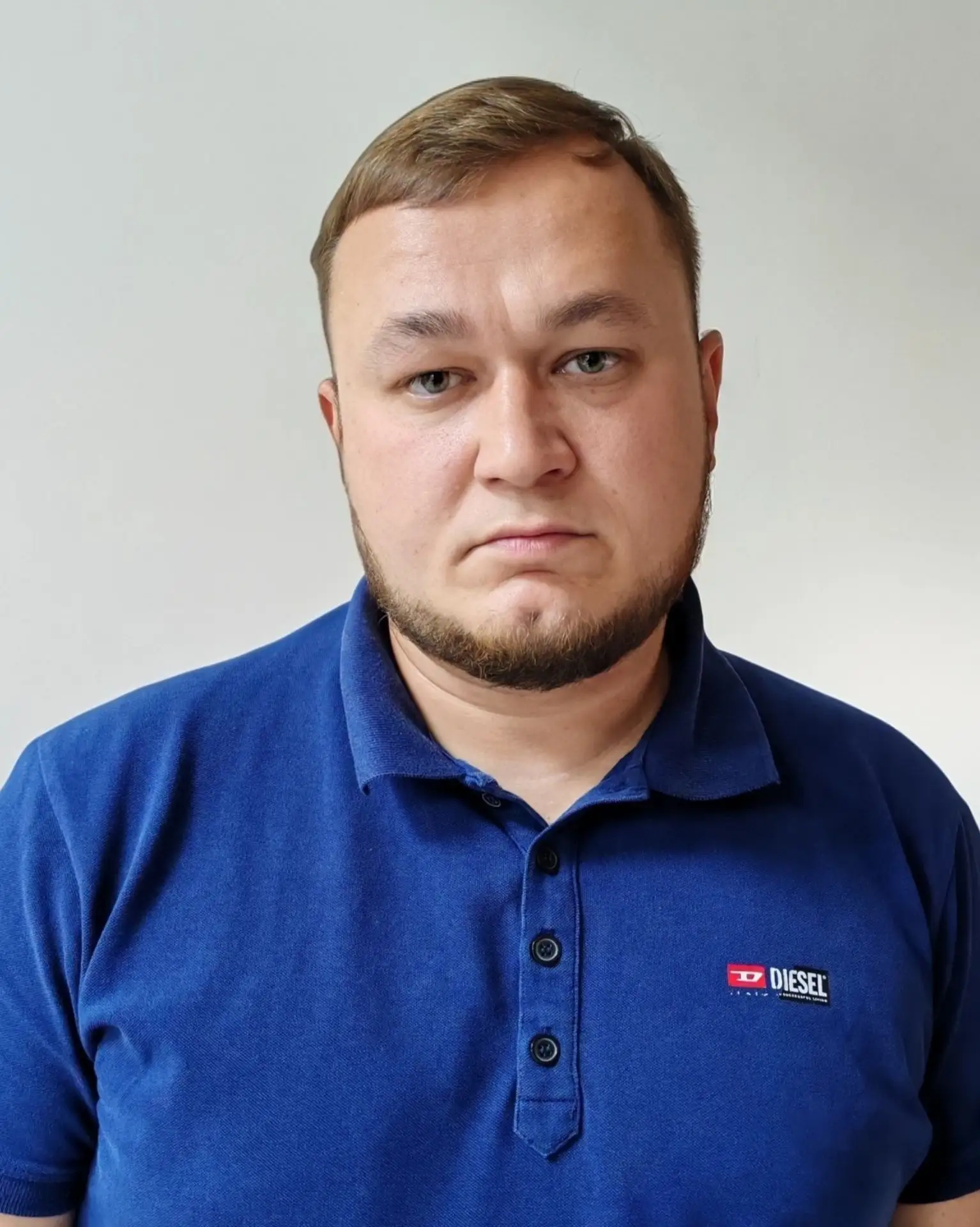 Должность генерального директора общества с ограниченной ответственностью «Раевский эле...