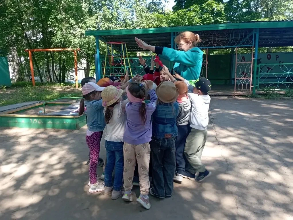 Основные проблемы детей дошкольного возраста заключаются в их неумении контролировать себя, взаимоде