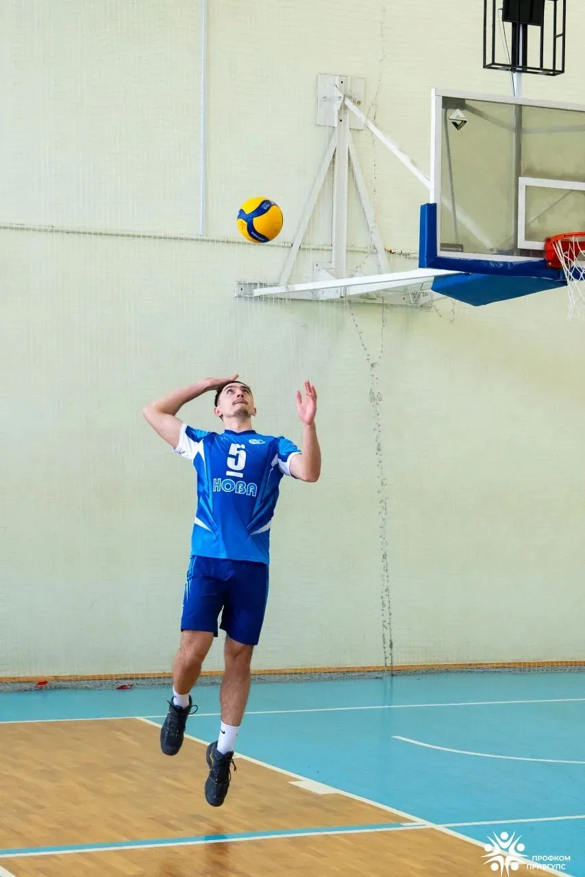 🏐 26 февраля в спортивном комплексе университета прошли ежегодные соревнования по волейболу в рамках