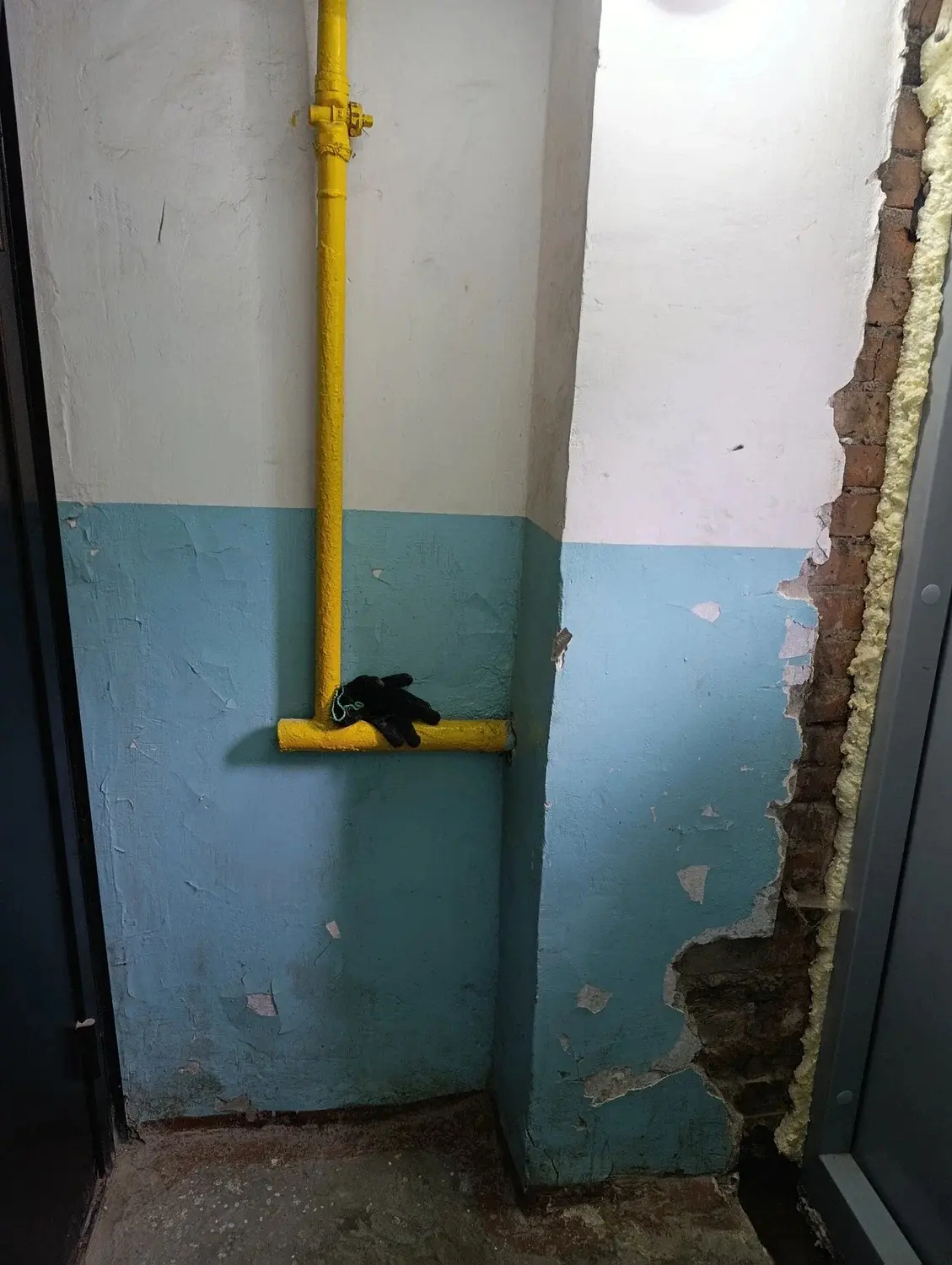 Требуются отделочные работы, 1-2 человека- (убрать старую штукатурку, грунтовка, устано...