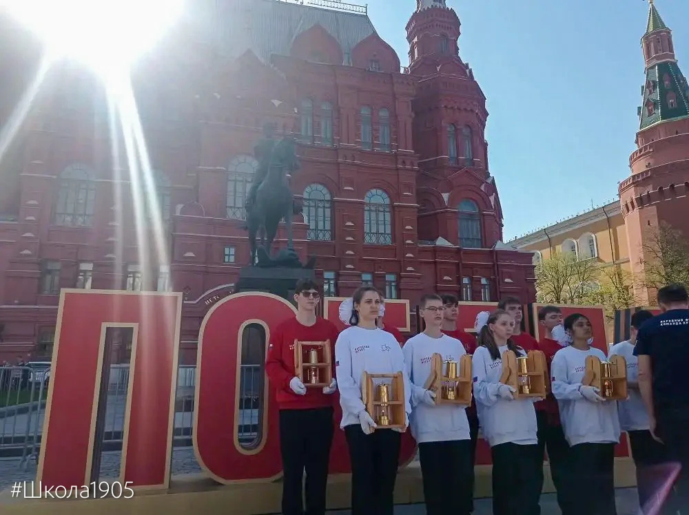 🔥  Огонь памяти — связь поколений  Курсанты военно-патриотического клуба «Пересвет» нашей школы прин