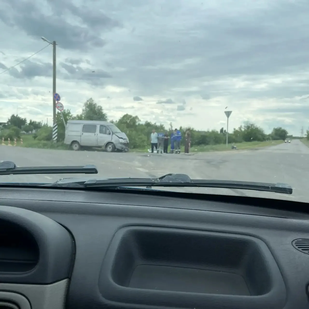 ДТП у зеленой заправки при выезде из Елани.
