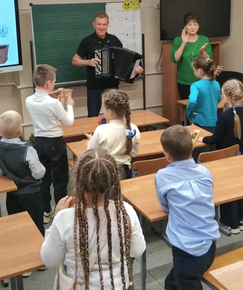 Сегодня в детской школе искусств побывали учащиеся Центра образования,Борисоглебская шк...