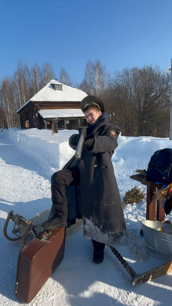 Классные новости "Выходные с пользой". Длинные выходные позади, и наш 10 "А" класс снова в строю, по