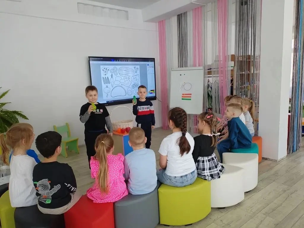 МБОУ ЦО "Интеллект" мо Спасск-Дальний Педагог: Свириденко Елена Алексеевна   🍎 Миссия выполнима: Опе