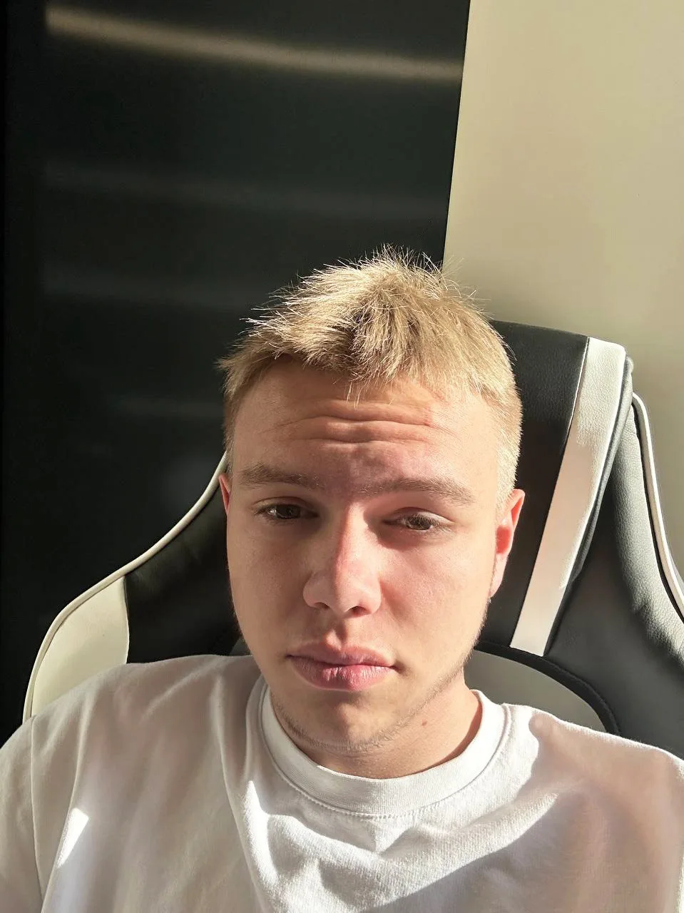Дмитрий Дзонь