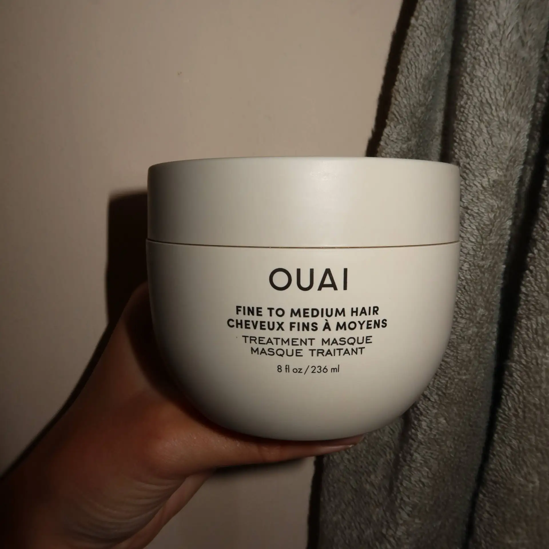 Для шёлковых волос

🤌🏽Маска ouai treatment masque — лайк!

Хорошо смягчает волосы, уменьшает пушис
