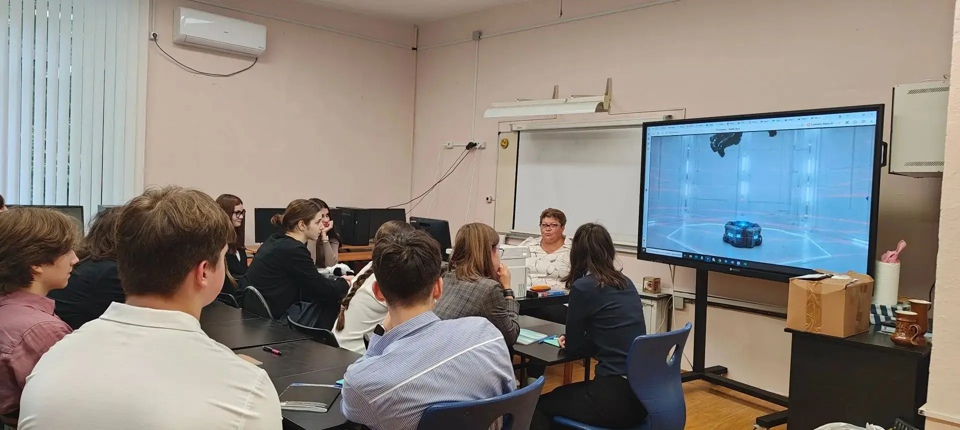 💻IT-специалисты будущего: в школе «Триумф» прошел «Кибер урок» для профильного 10 класса