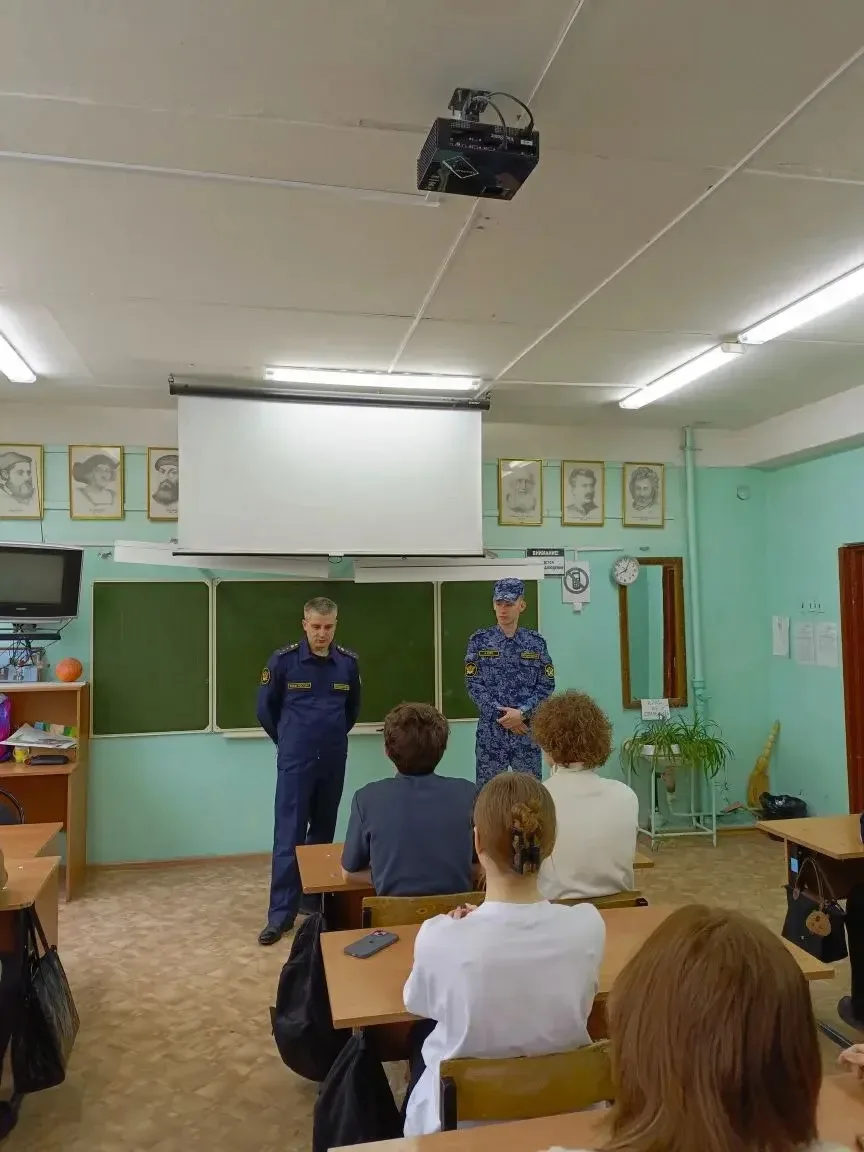 ПРОФОРИЕНТАЦИЯ ДЛЯ СТАРШЕКЛАССНИКОВ — УФСИН познакомил с профессией 👮  23 апреля представители Управ