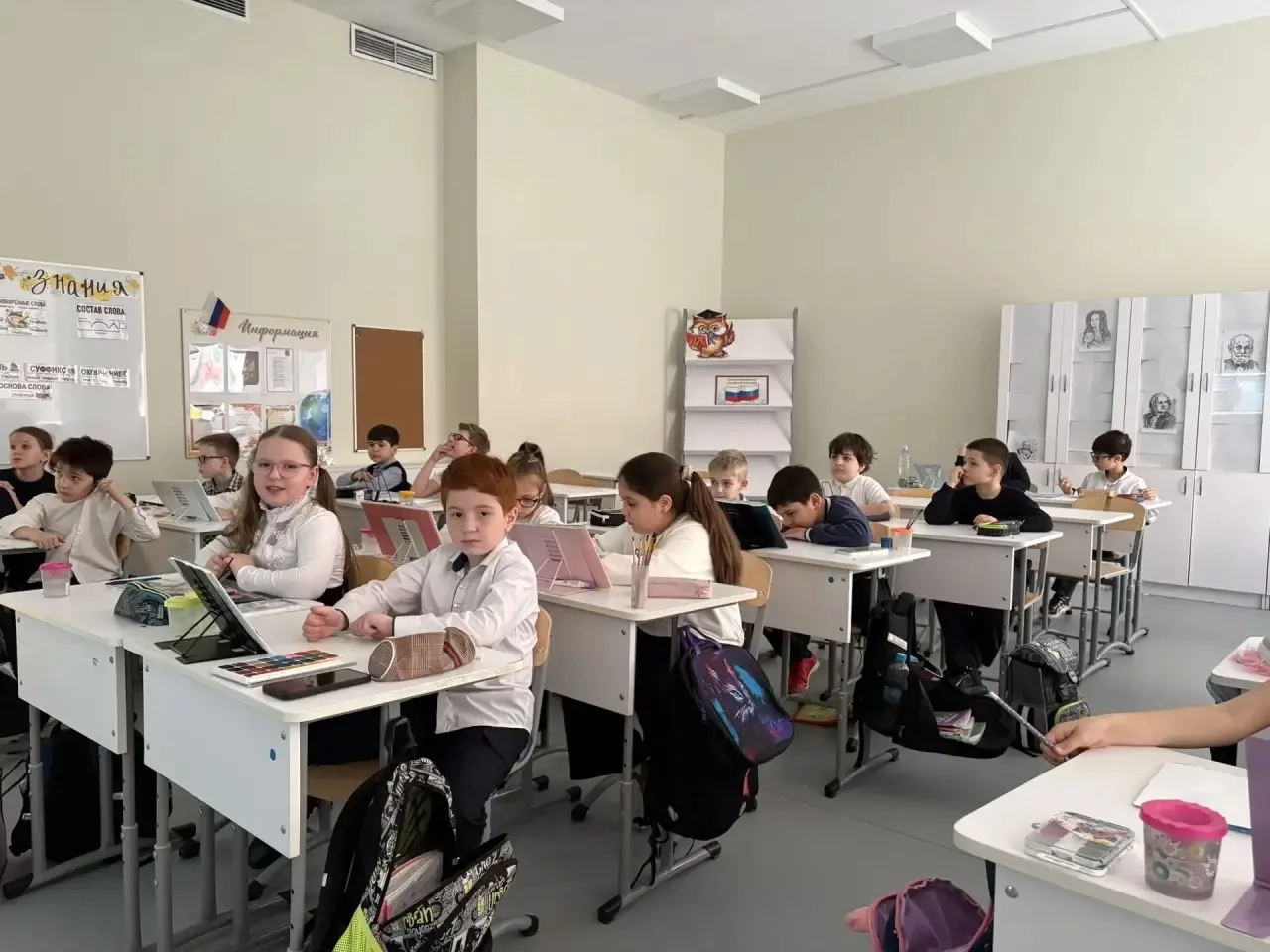 🚀 Гагаринский урок «Космос — это мы» 🚀  В нашей школе прошли уроки космоса, приуроченные ко Дню косм