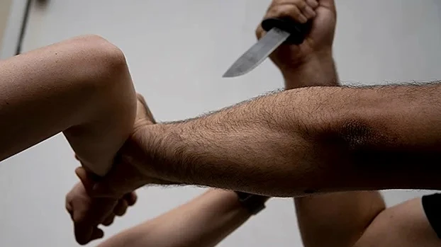 В Кирово-Чепецке мужчина во время пьянки пырнул ножом свою сожительницу

В одной из квартир на ул. М