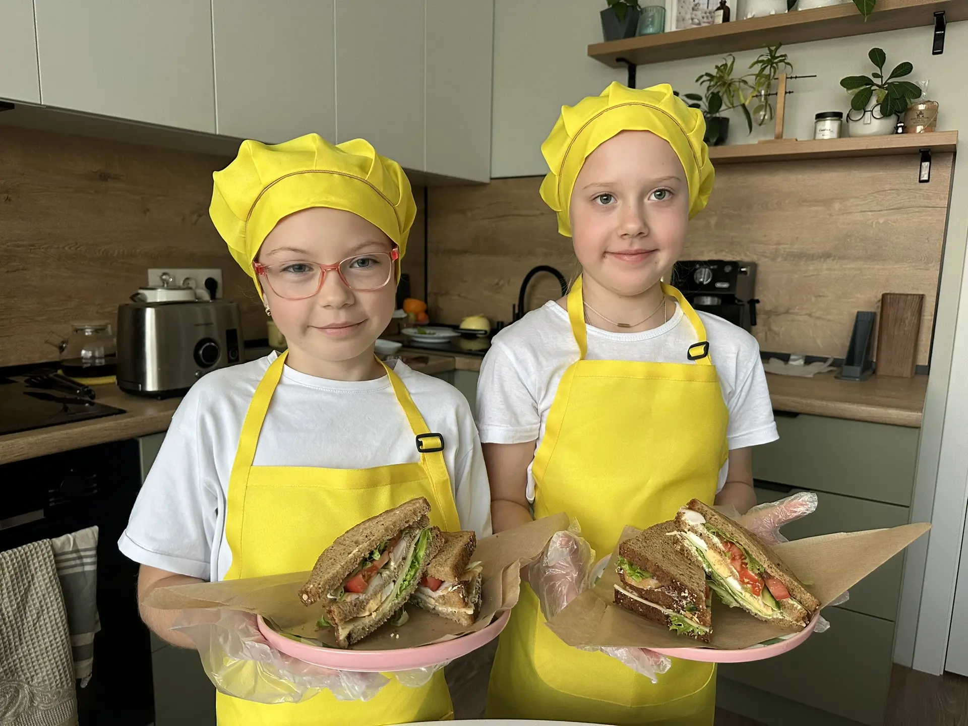 Вчера мы с моей подружкой Аней готовились к кулинарному конкурсу!