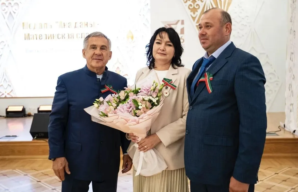 В преддверии Дня Республики Татарстан в Казанском Кремле состоялся традиционный торжест...