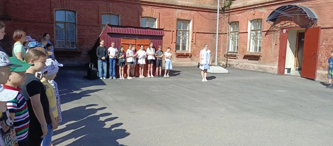 22 июня — День памяти и скорби.

Сегодня в нашем лагере прошла торжественная линейка, посвященная од