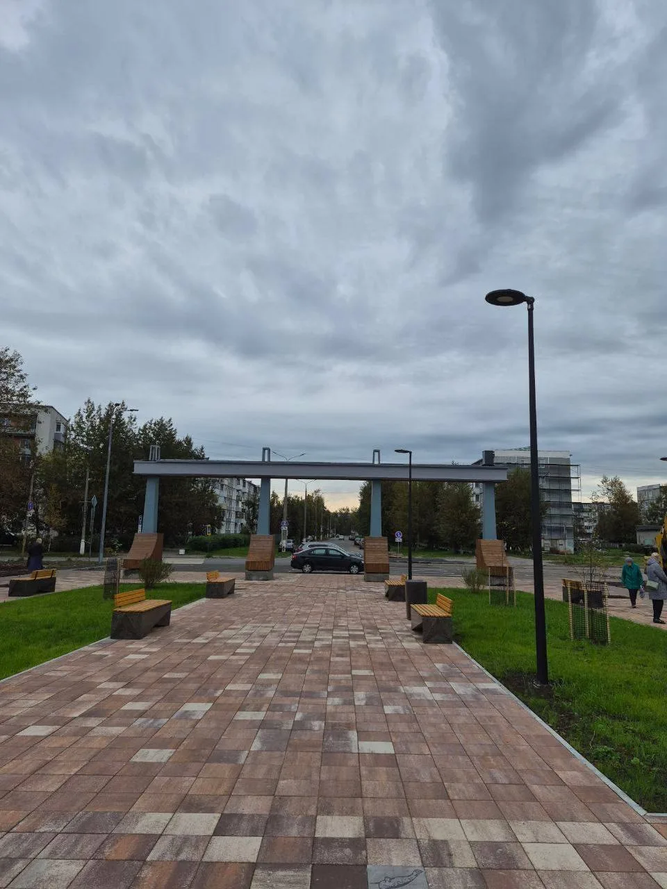Если вы еще не успели съездить на Ягры и посмотреть обновленную набережную, то вот так ...
