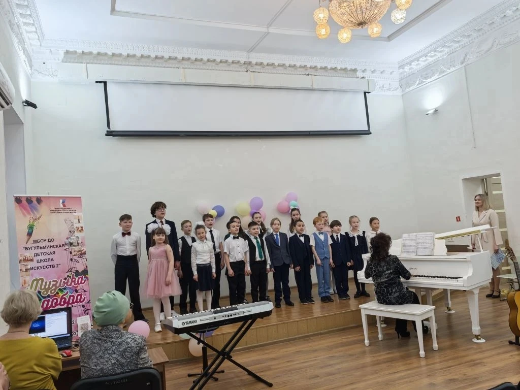 В детской школе искусств №2 состоялся первый концерт после переезда в новое здание. Сим...