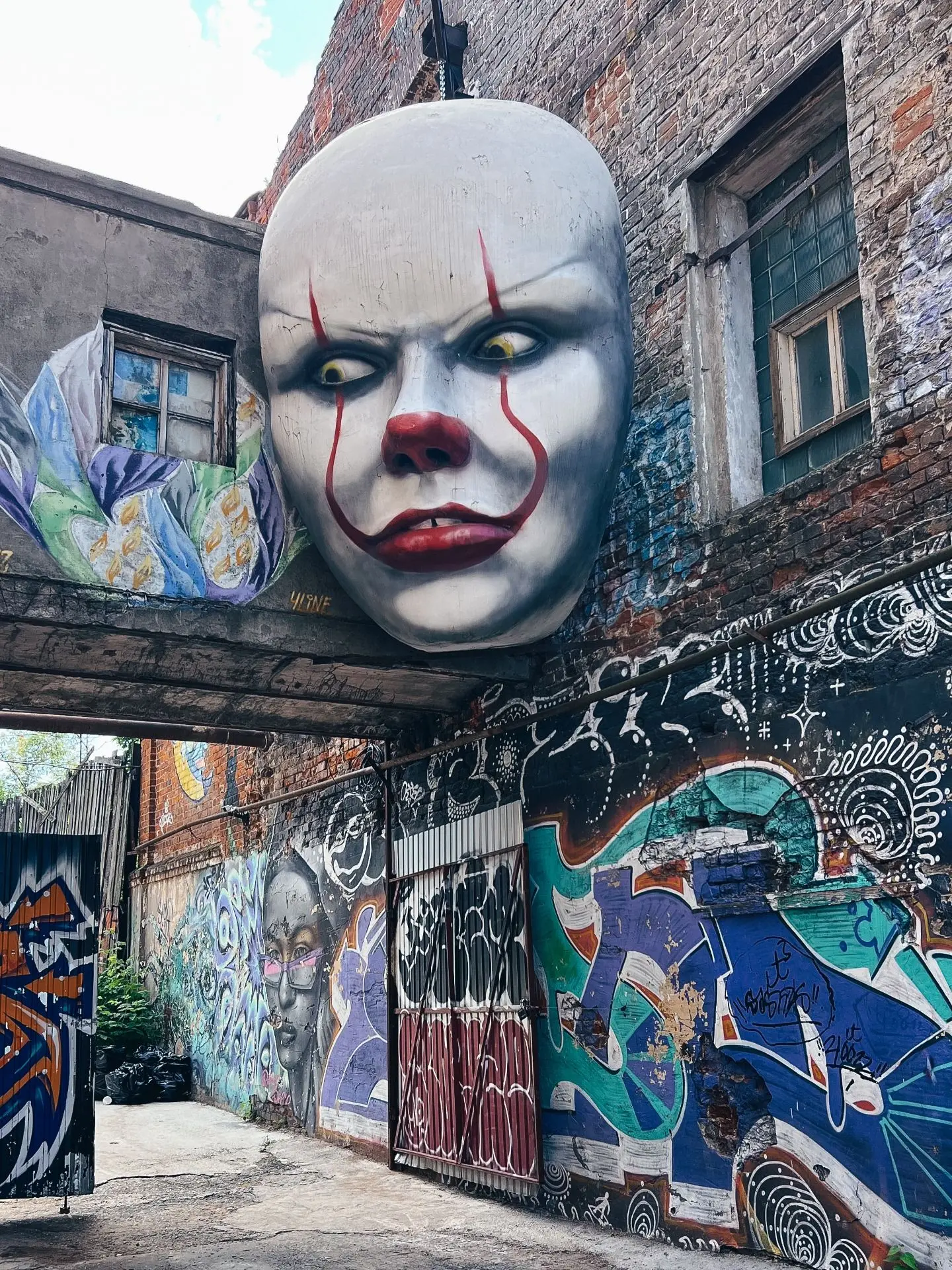 Фабрика Алафузова на Гладилова, 55 - одно из самых атмосферных мест города