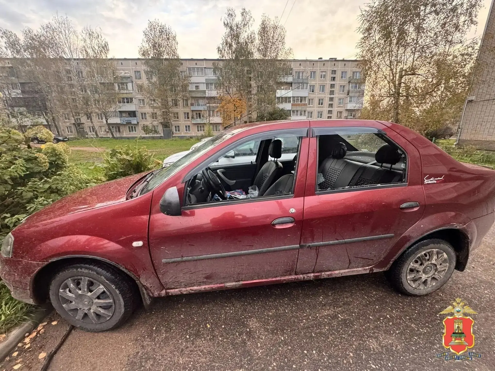 В Зубцове произошел конфликт между двумя мужчинами на парковке у дома на улице Победы