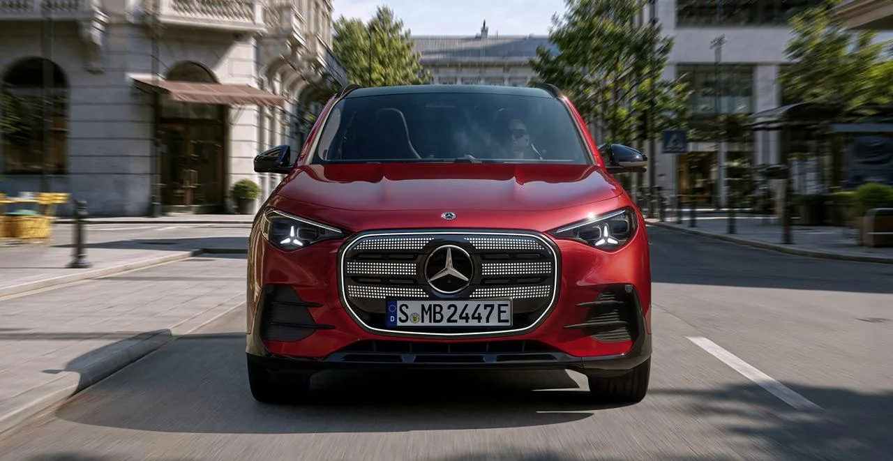 Mercedes показал электрический GLA

Новый кроссовер стал длиннее на 14 см, получил 354 л.с., запас х