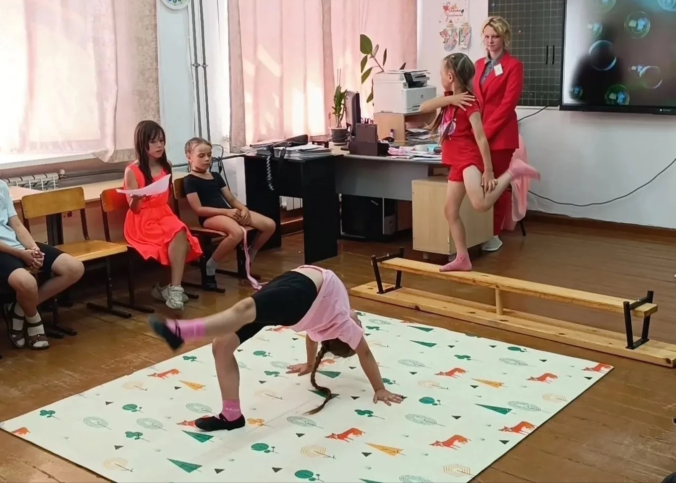 ☀️ «Солнышко» заряжает позитивом!

🪩Сегодняшний день прошёл под эгидой творчества и талантов. Ребят