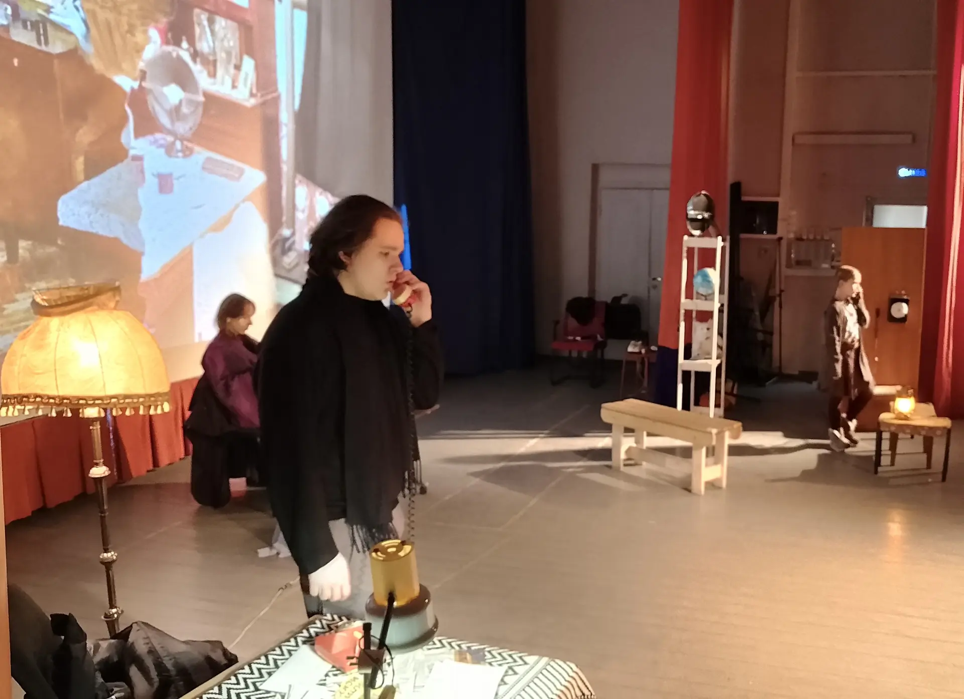 Наши актеры побывали в Твери 🎭   24 апреля труппа нашего школьного театра под руководством Олега Вал