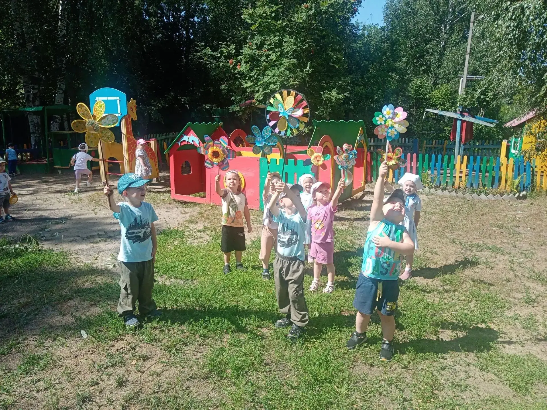🧭 Юные исследователи ветра в средней группе!