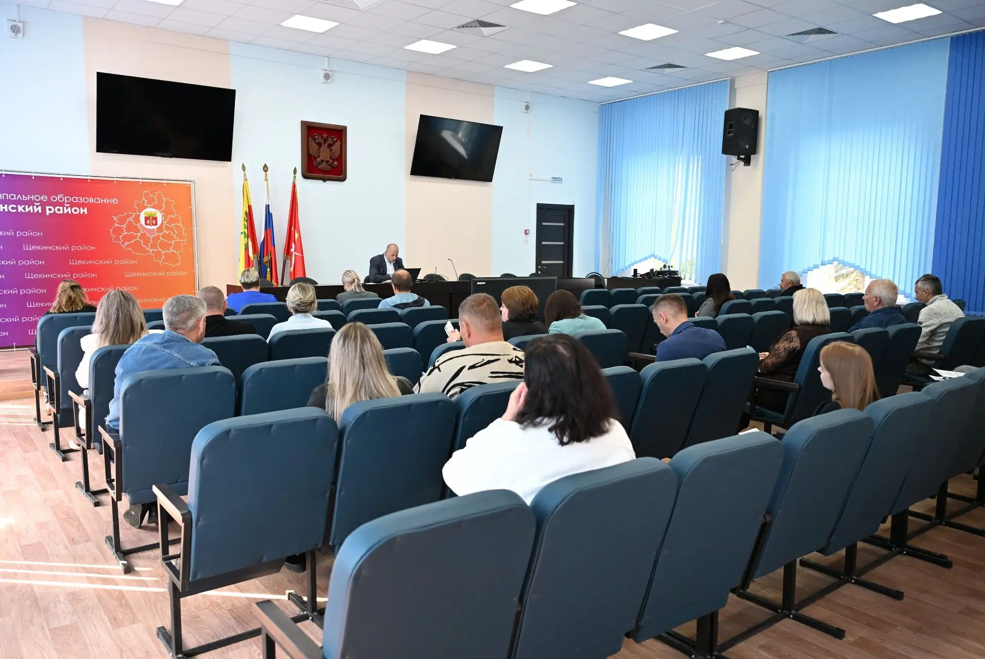 Работа по снижению задолженности за ЖКУ: итоги заседания комиссии 📑