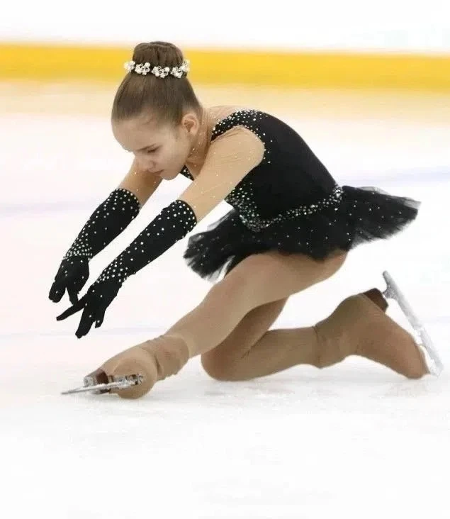 ⛸️ Наша объединенная ДЮСШ -3 открывает набор на отделение фигурное катание на коньках.