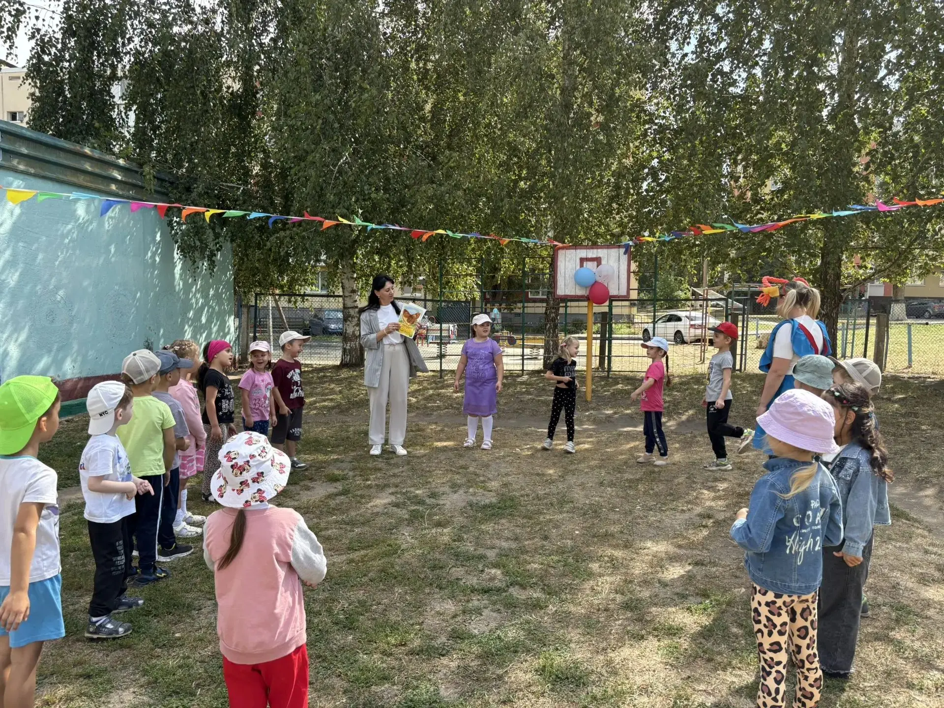 Сегодня в нашем детском саду было по-особенному шумно и ярко! Мы торжественно открыли н...
