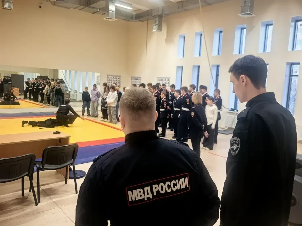 🚨 Кадеты 8-х классов Колледжа полиции посетили Отдел МВД России по району Хорошёво-Мнёвники г. Москв
