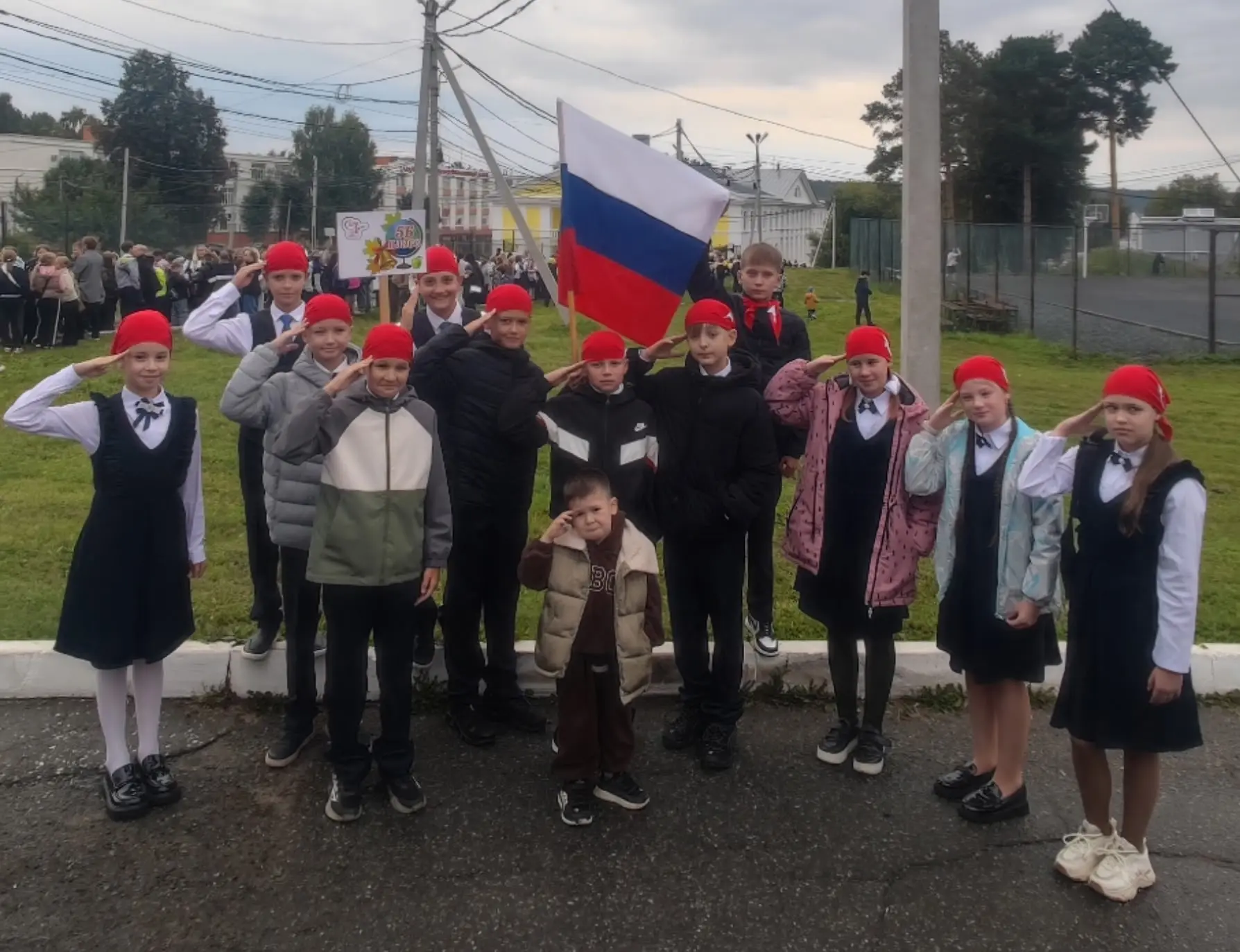 Сегодня  5 класс "Б" гимназии