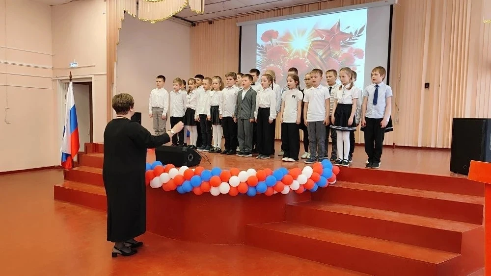 🇷🇺 МЫ - НАСЛЕДНИКИ ВЕЛИКОЙ Победы  🇷🇺  Масштабно и феерично прошли в  Центре образования № № 17 им. 