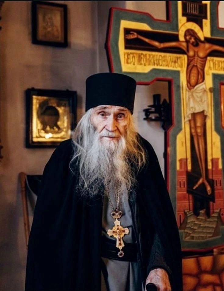 Люди никогда не меняются к лучшему через ненависть, осуждение или приговор. Мы меняемся к лучшему че